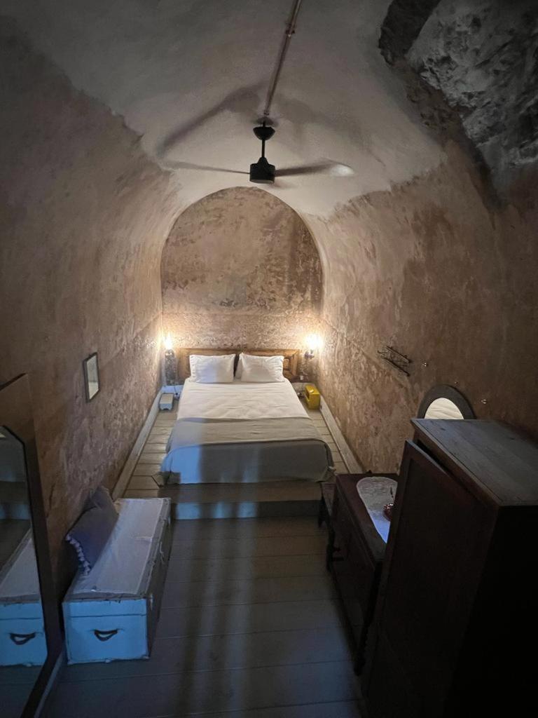 Latmos 1860 Villa Скала Екстериор снимка